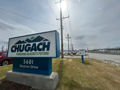 Green energy advocates say Anchorage electric utility is "freezing out" efforts to draft a gas-saving price structure
